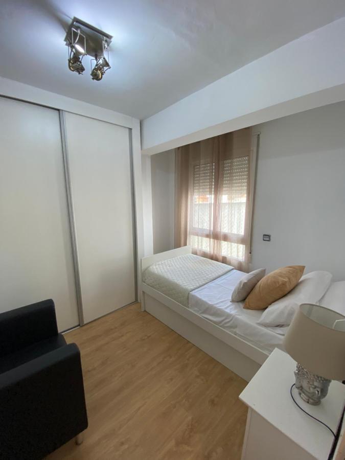 Appartamento Travel Habitat - Centro Valenza Esterno foto