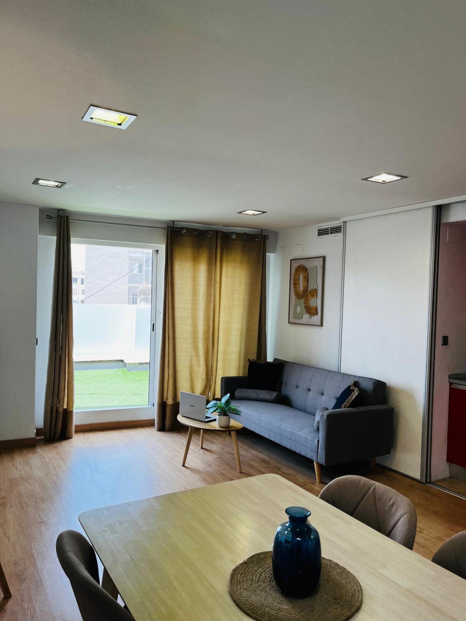 Appartamento Travel Habitat - Centro Valenza Esterno foto