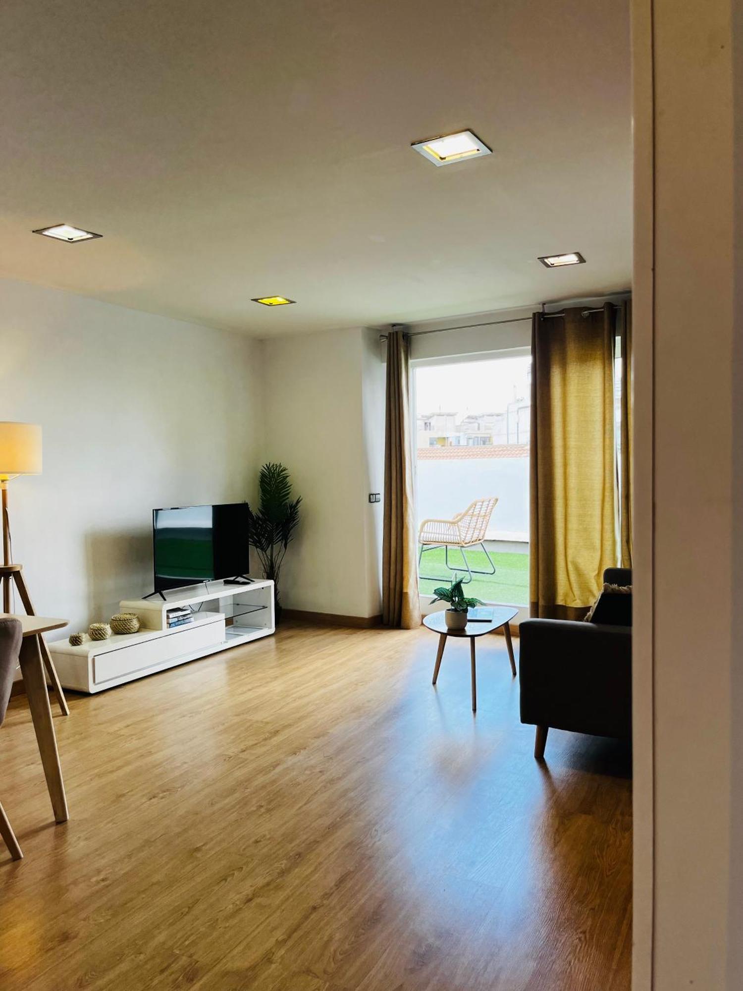 Appartamento Travel Habitat - Centro Valenza Esterno foto