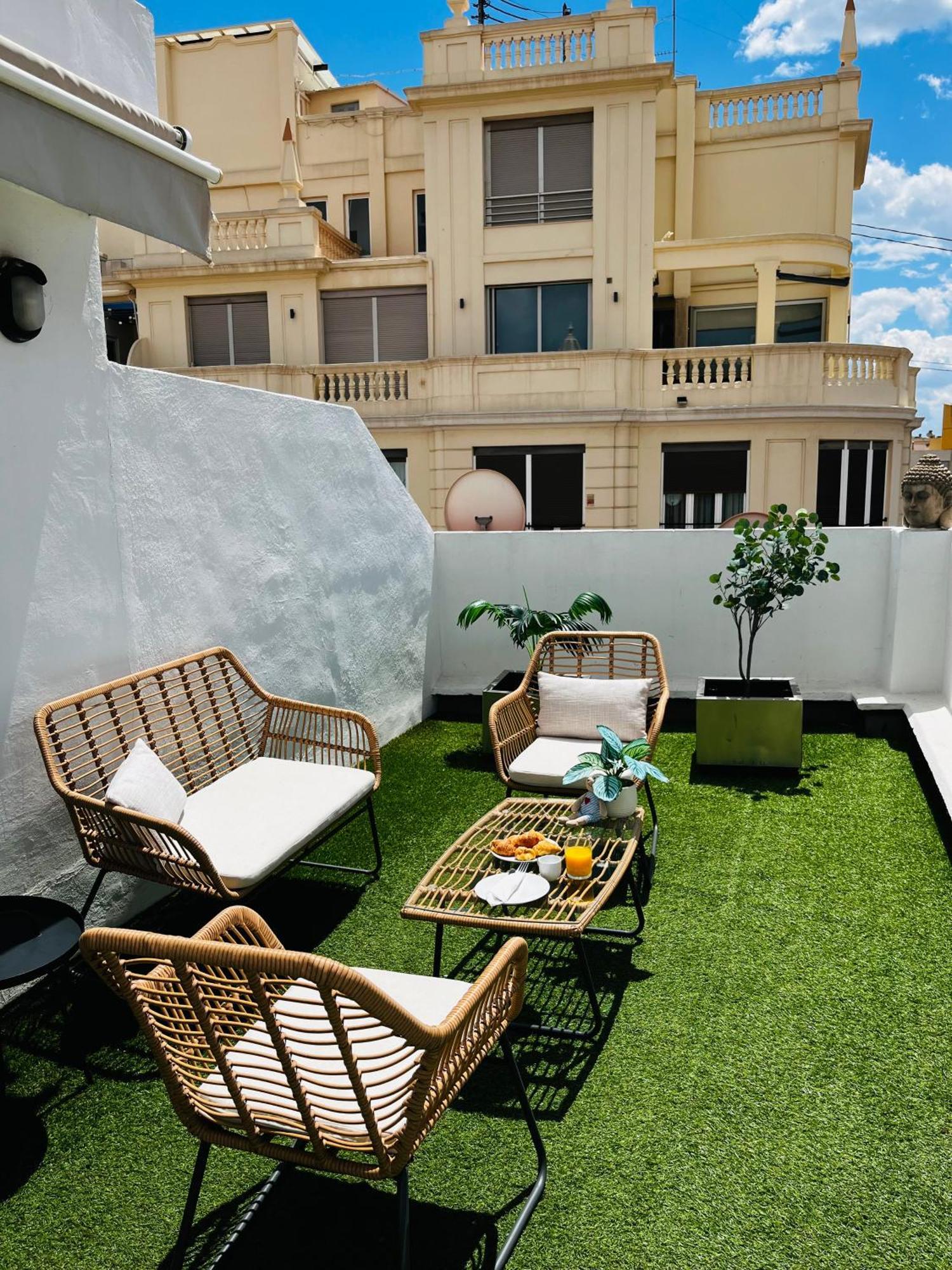 Appartamento Travel Habitat - Centro Valenza Esterno foto